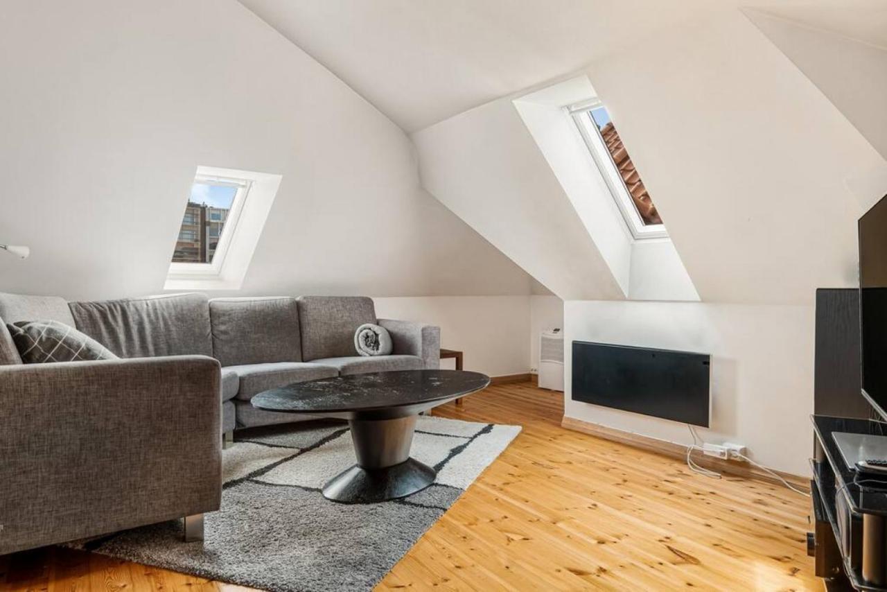 Dinbnb Apartments I Historical Two-Floor Apartment With Rooftop Panorama I 1645 Heritage ベルゲン エクステリア 写真